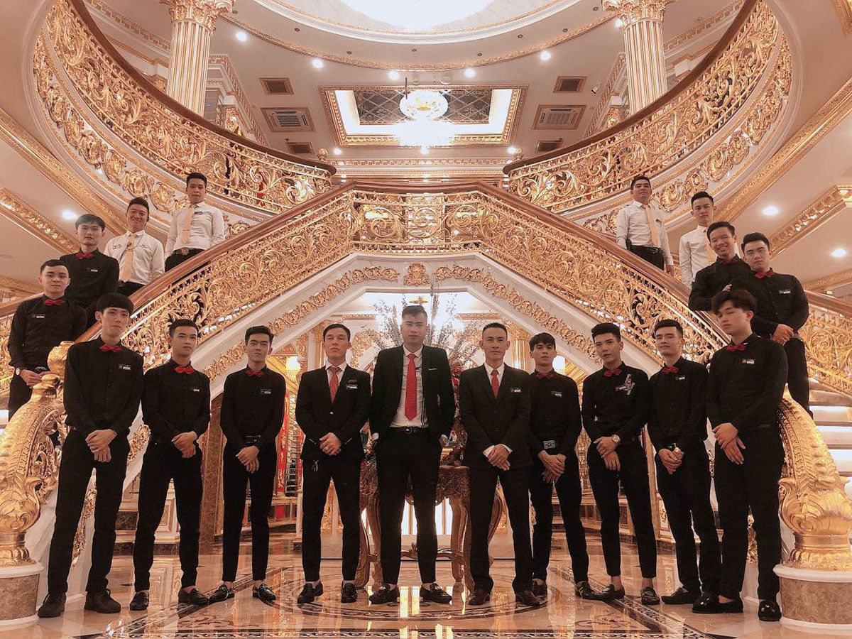 Queen Palace tuyển dụng gấp nhiều vị trí