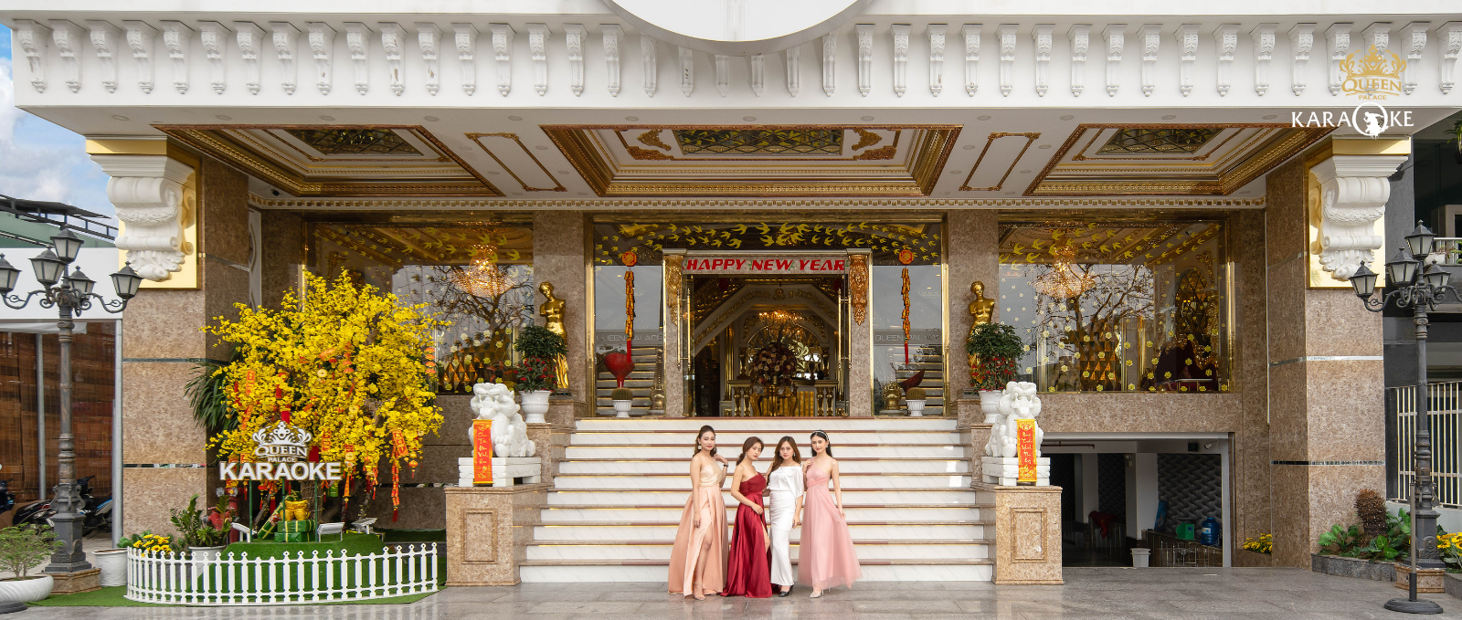 “MỤC SỞ THỊ” NHỮNG GÓC CHECK-IN RỰC RỠ TẠI QUEEN PALACE KARAOKE