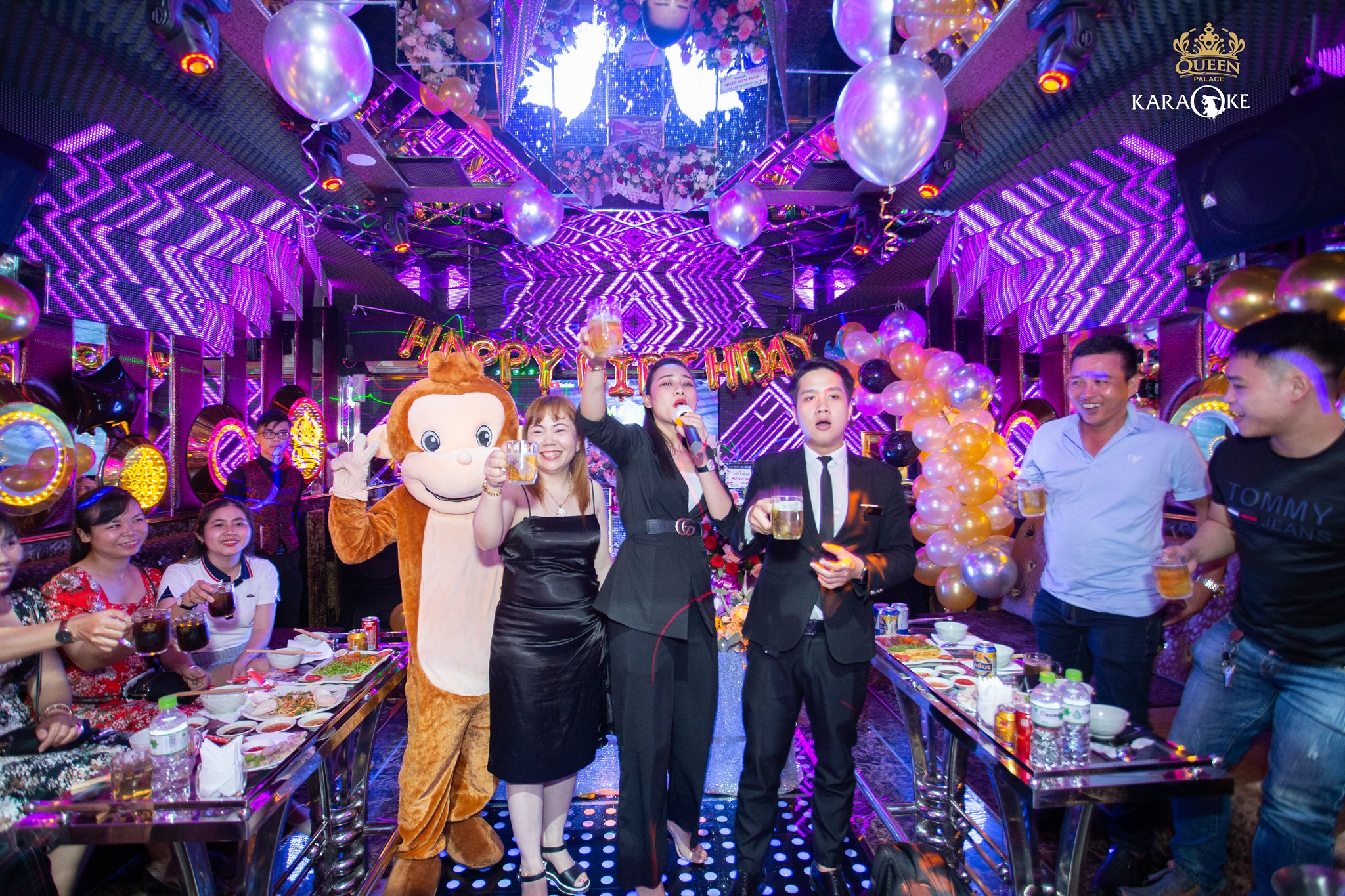 Giải Trí Xanh Là Gì? | Triết Lý Queen Palace Karaoke